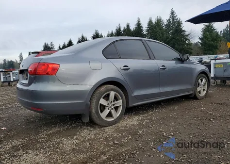 2012 Volkswagen Jetta Tdi z USA, uszkodzony, nr VIN 3VWLL7AJ1CM385653
